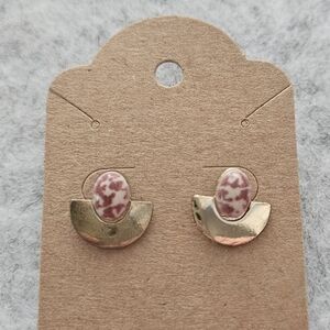 Geometric Gold Tone U Crescent‎ Stud Earrings With Marbling